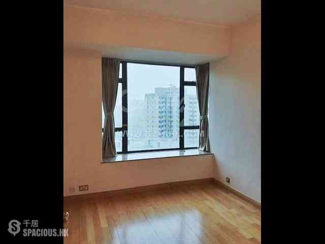 Mid Levels Central - Fairlane Tower 07