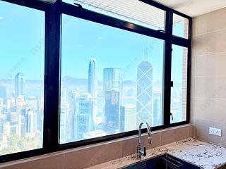 Mid Levels Central - Fairlane Tower 07