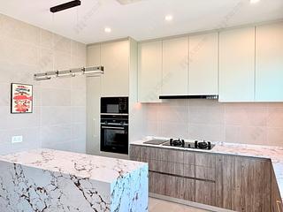 Mid Levels Central - Fairlane Tower 14