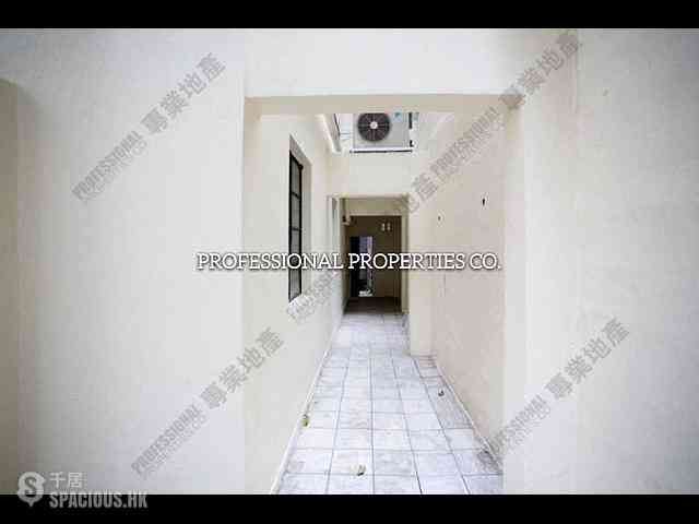 Soho - 1-3A, Ping On Lane 02