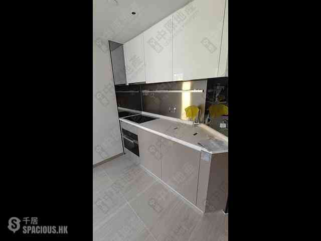 Wong Chuk Hang - The Southside Phase 1 Southland Tower 1A 01