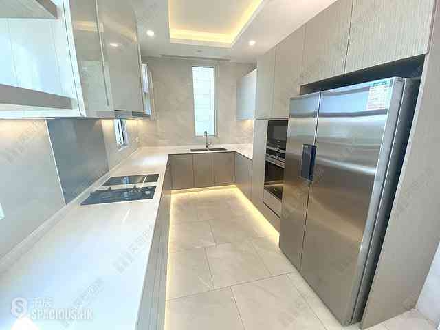 Repulse Bay - 110, Repulse Bay Road 07