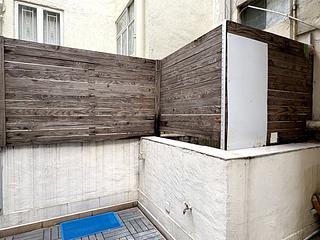 Sheung Wan - 8, Hillier Street 16
