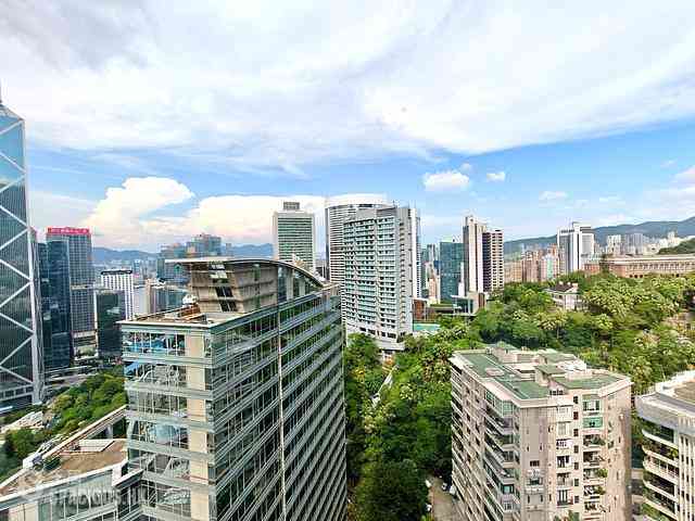 Mid Levels Central - Birchwood Place 01