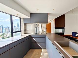 Mid Levels Central - Birchwood Place 08