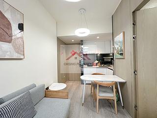Sai Ying Pun - The Queens 02