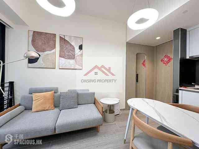 Sai Ying Pun - The Queens 03