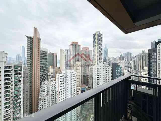 Sai Ying Pun - The Queens 02