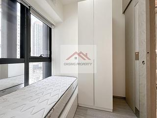 Sai Ying Pun - The Queens 06
