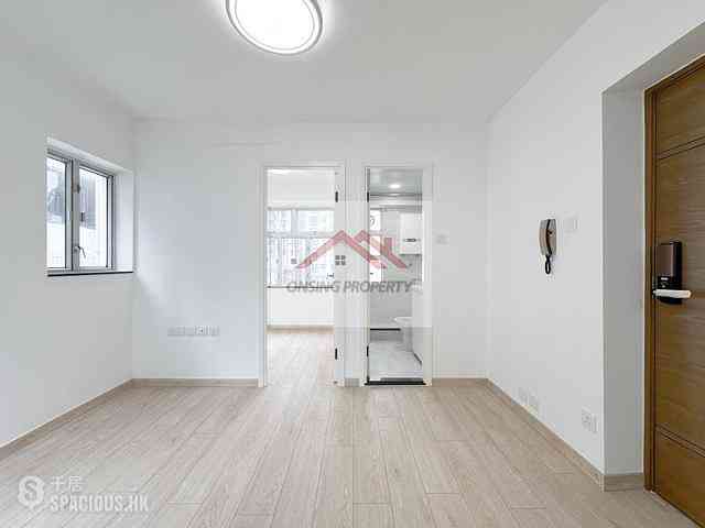 Soho - Ying Pont Building 02