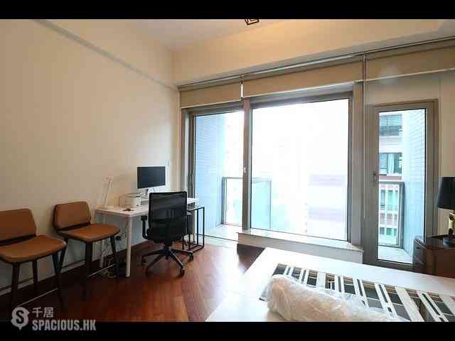 Wan Chai - The Avenue Phase 2 04