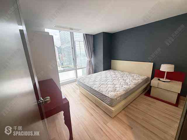 Wan Chai - Convention Plaza Apartments 03