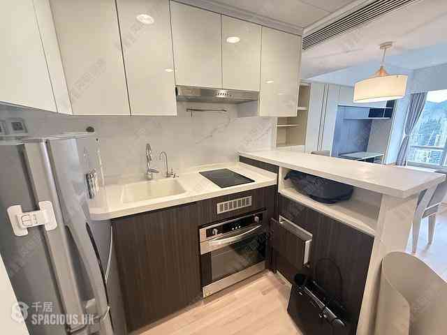 Wan Chai - Convention Plaza Apartments 05