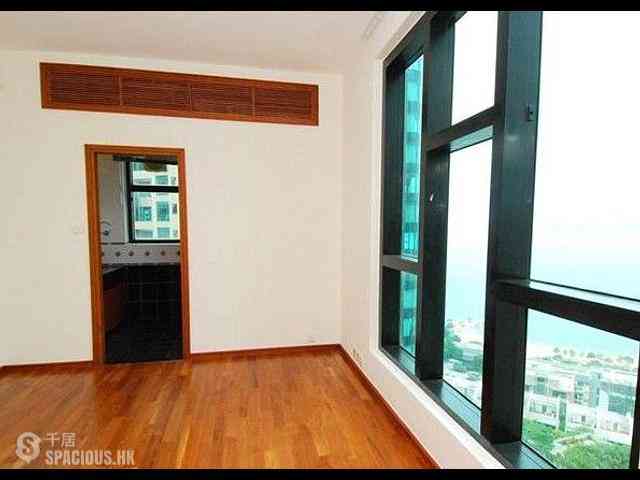 Repulse Bay - Helene Tower 09