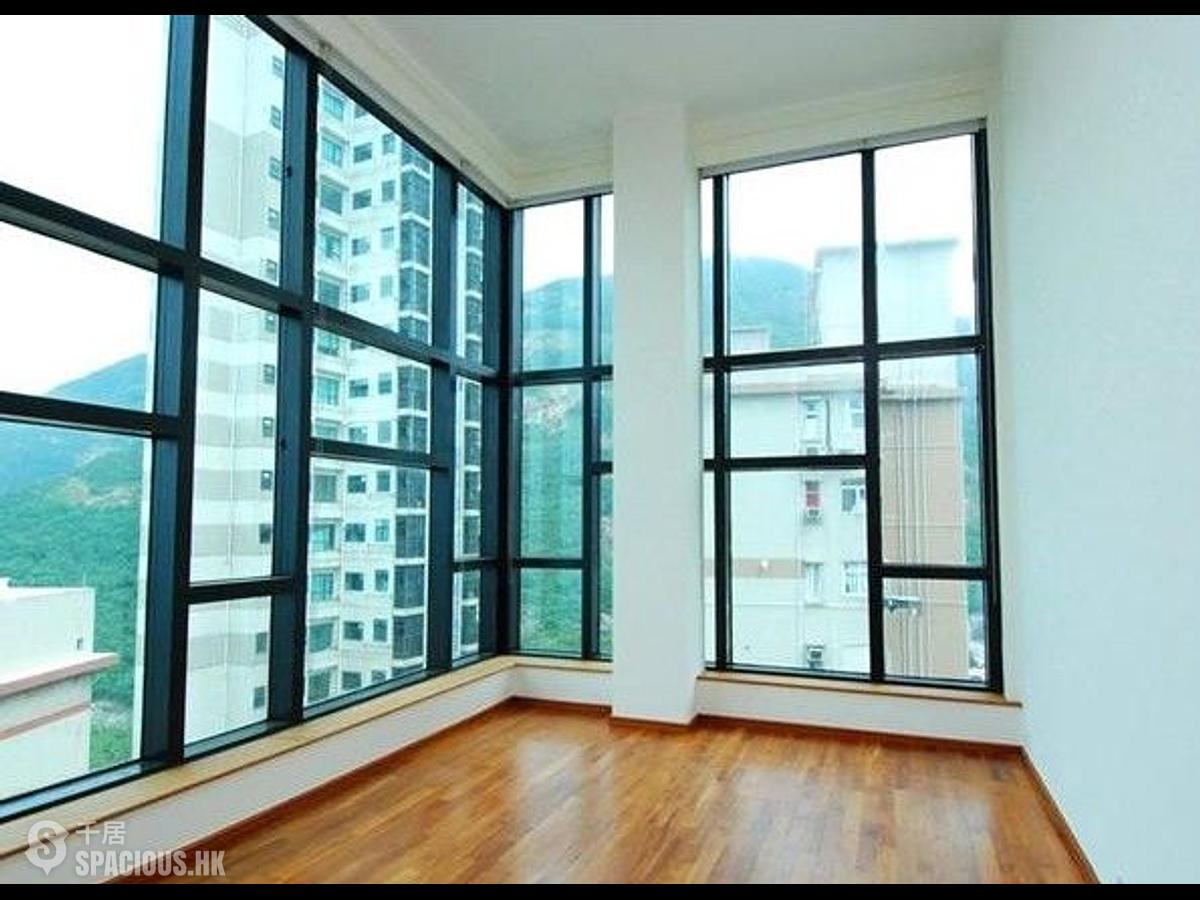 Repulse Bay - Helene Tower 01