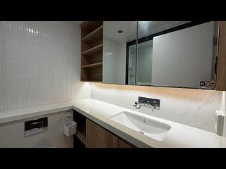 Soho - Centrestage 05