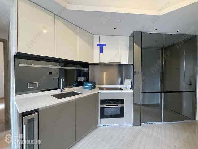 Wong Chuk Hang - The Southside Phase 1 Southland Tower 2A 01