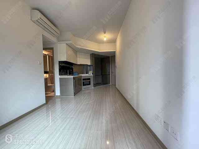 Wong Chuk Hang - The Southside Phase 1 Southland Tower 2A 06