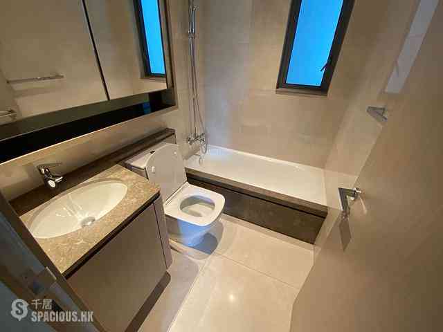 Wong Chuk Hang - The Southside Phase 1 Southland Tower 2B 08