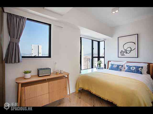 Sai Ying Pun - 111, High Street 04