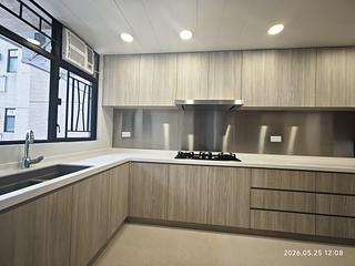 Mid Levels Central - Clovelly Court 05