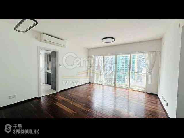 Soho - Centrestage 01