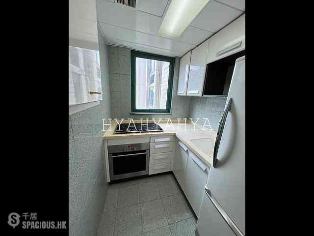 Kennedy Town - University Heights 06