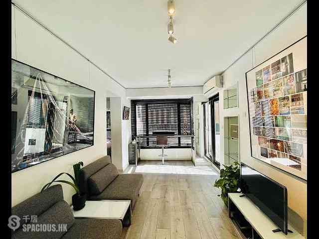 Sai Ying Pun - Smiling Court 01