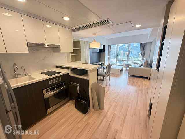 Wan Chai - Convention Plaza Apartments 02