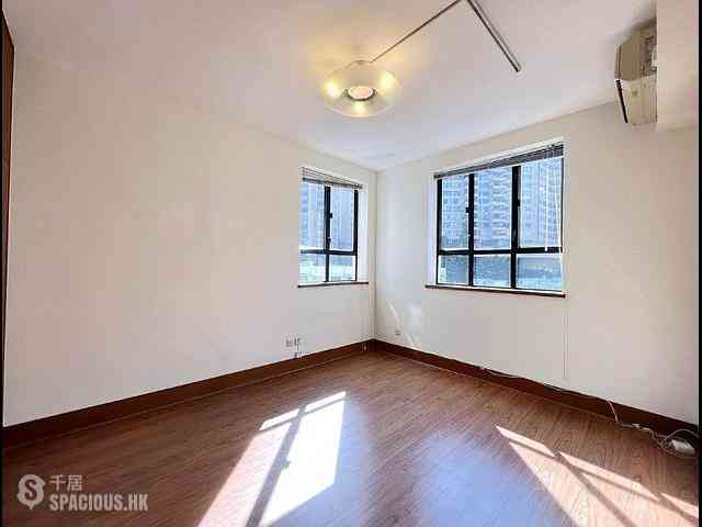 Mid Levels Central - Visalia Garden 04