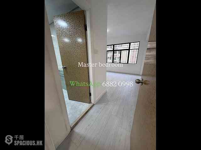 Mid Levels Central - Right Mansion 18