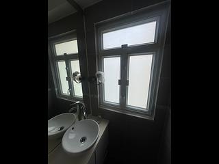 Central - 48, Gage Street 04