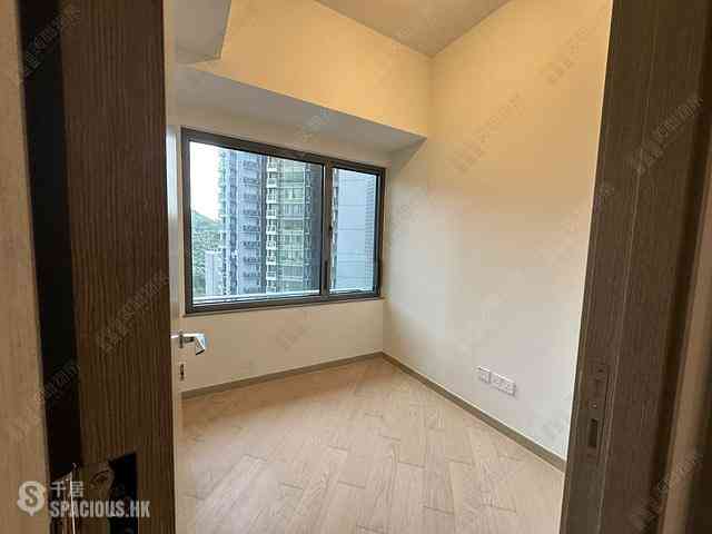 Wong Chuk Hang - The Southside Phase 1 Southland Tower 2A 03