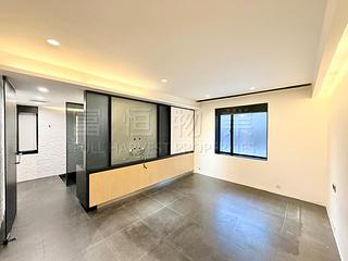 Happy Valley - Sanitarian Apartments 05