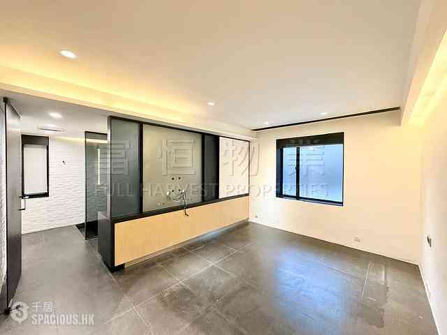 Happy Valley - Sanitarian Apartments 05
