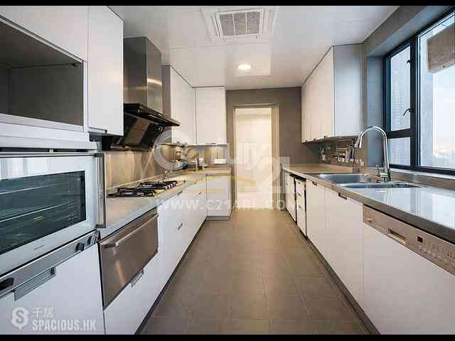 Mid Levels Central - Garden Terrace 09