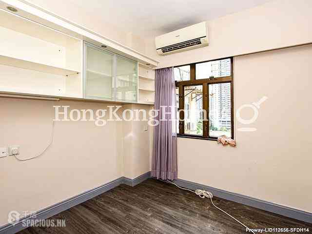 Tai Hang - Swiss Towers 08