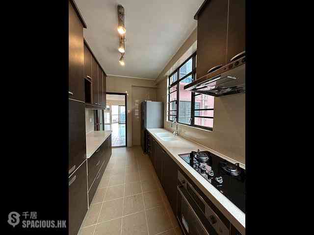 Mid Levels West - Dragonview Court 04