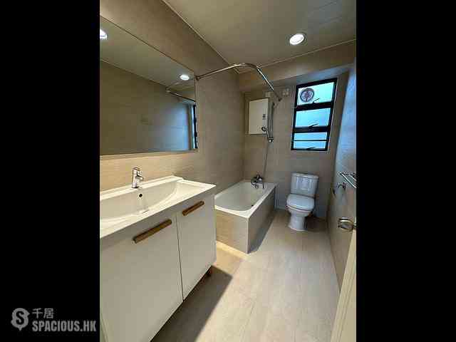 Mid Levels West - Dragonview Court 08