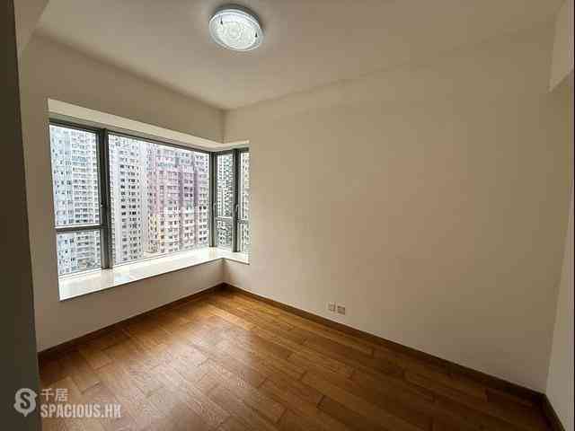 Sai Ying Pun - Island Crest 08
