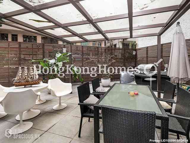 Sai Ying Pun - Golden Phoenix Court 03