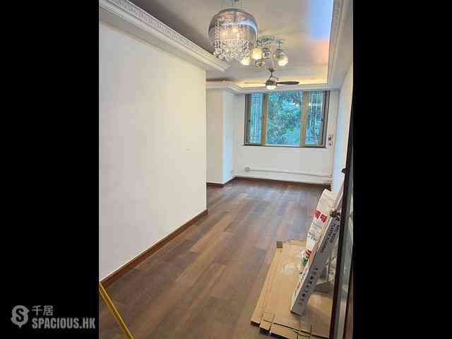 Kowloon Tong - La Salle Place 13