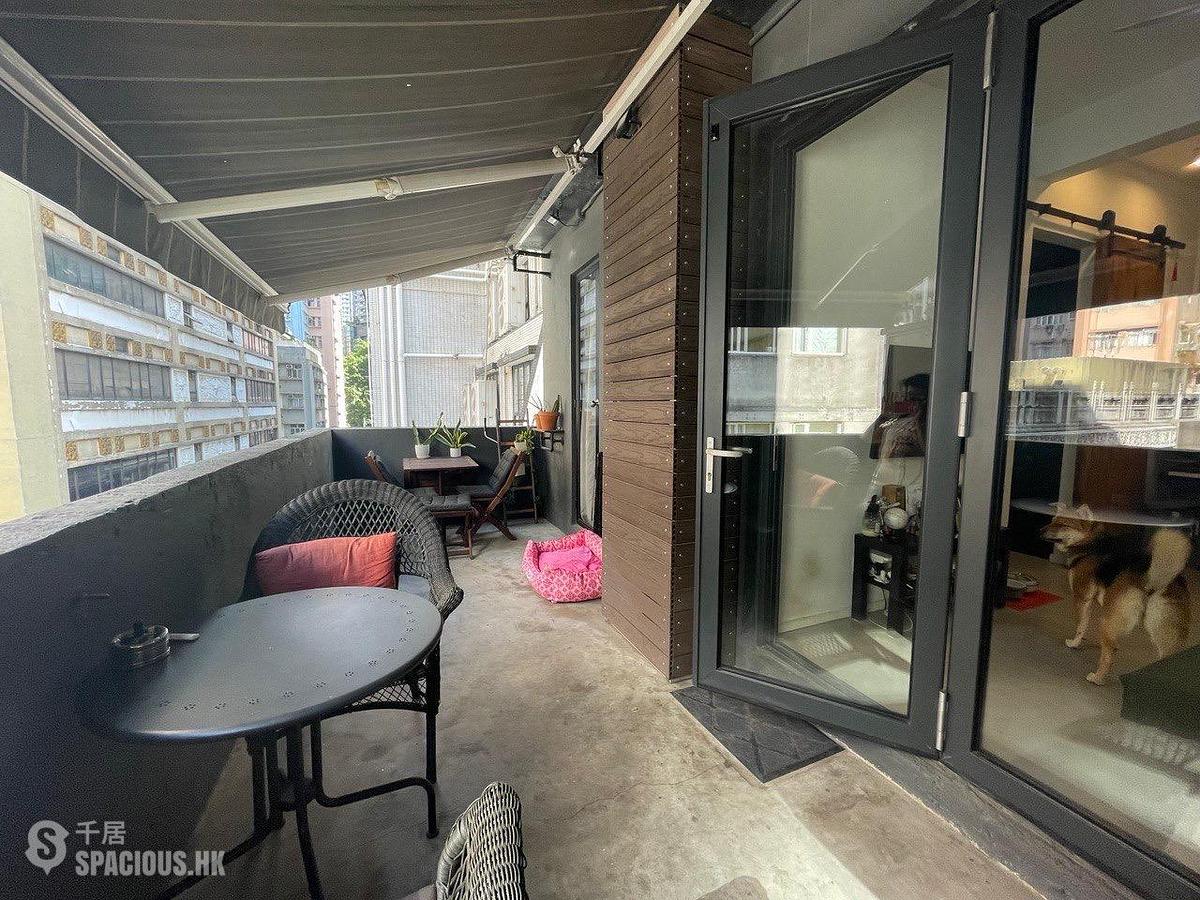 Sheung Wan - Tai Wing House 01