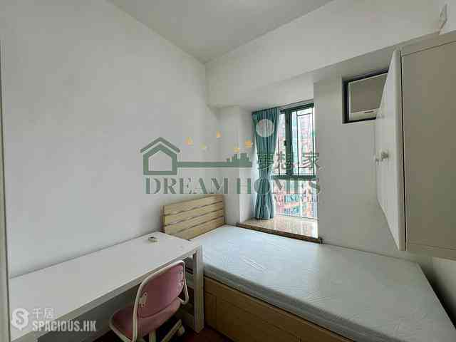 Sheung Wan - Queen's Terrace 06