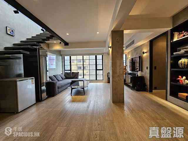 Mid Levels Central - Merry Court 05