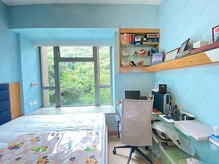 Pok Fu Lam - Villas Sorrento 03