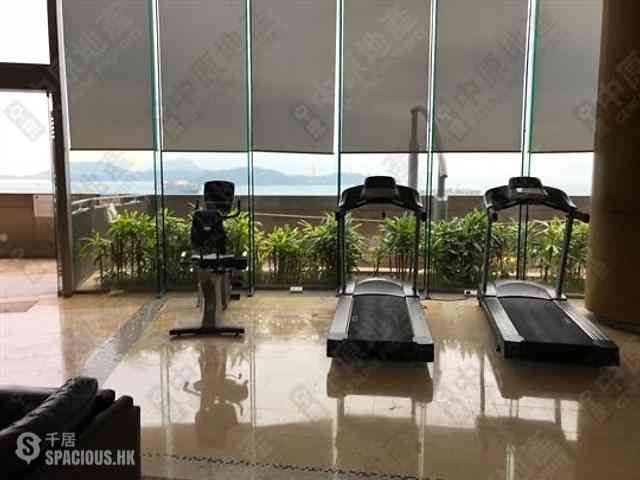 Pok Fu Lam - Villas Sorrento 11