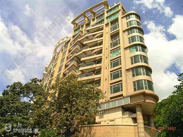Pok Fu Lam - Villas Sorrento 12