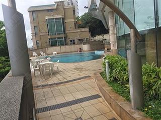 Pok Fu Lam - Villas Sorrento 13