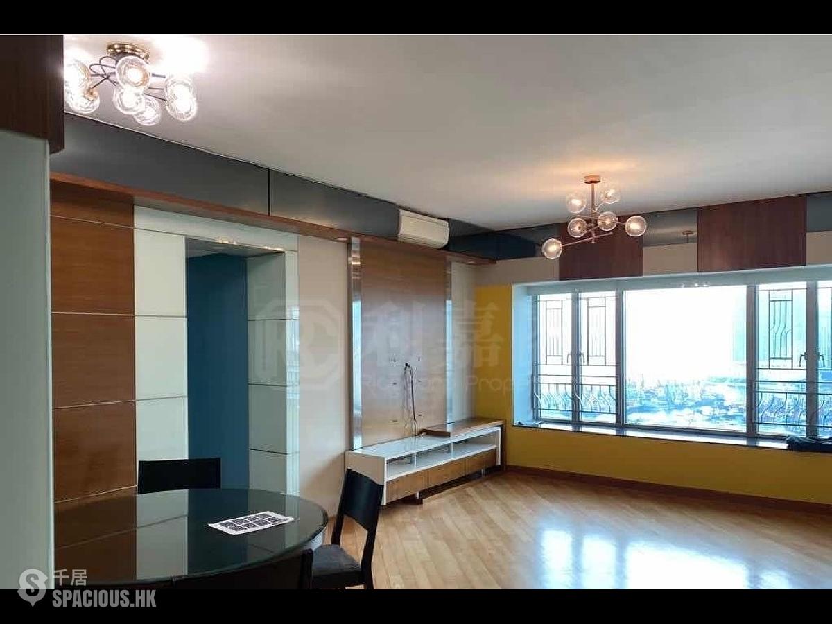 West Kowloon - Sorrento Phase 1 Block 3 01